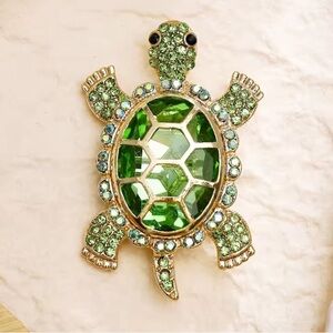 Green Turtle Crystal Brooch